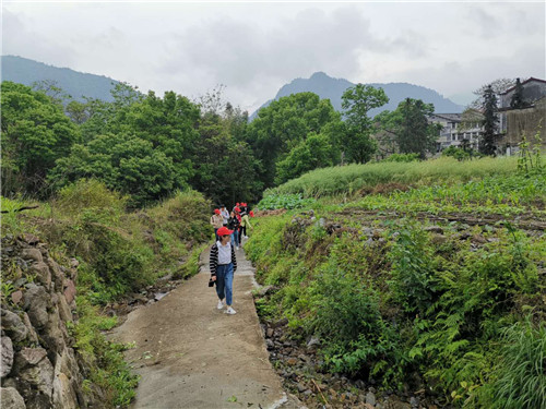 溫州泵閥工程研究院“青青流水山重山,春意襲來心自寬”工會(huì)春游活動(dòng) 溫州泵閥工程研究院“青青流水山重山,春意襲來心自寬”工會(huì)春游活動(dòng)