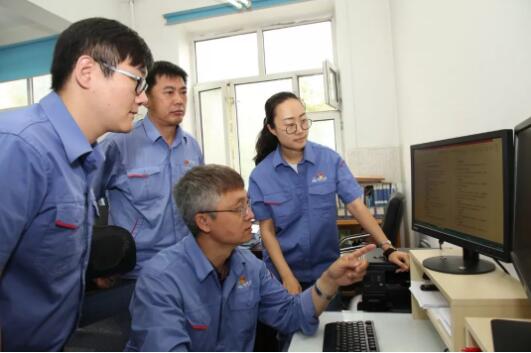人力資源部培訓(xùn)組黨員研討“微課”培訓(xùn)方案 人力資源部培訓(xùn)組黨員研討“微課”培訓(xùn)方案