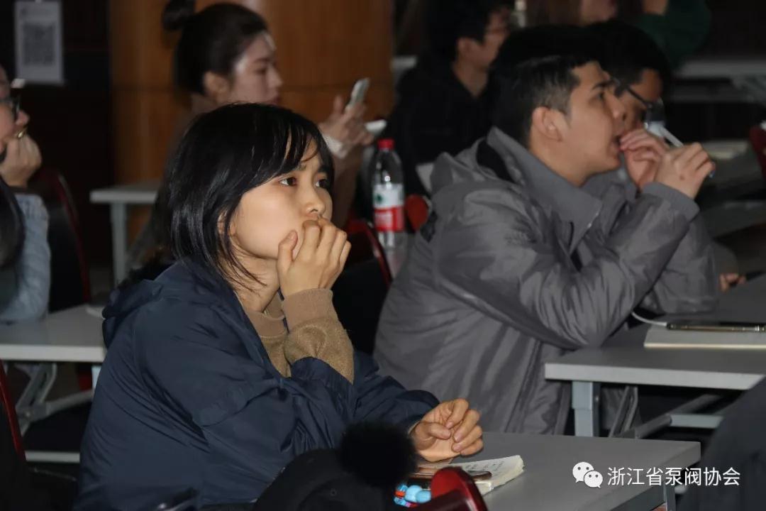 應(yīng)對(duì)外貿(mào)新格局 永嘉召開閥門企業(yè)運(yùn)用社交媒體培訓(xùn)班 應(yīng)對(duì)外貿(mào)新格局 永嘉召開閥門企業(yè)運(yùn)用社交媒體培訓(xùn)班