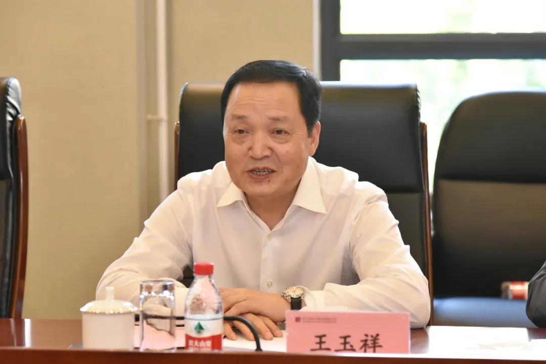 哈電集團(tuán)斯?jié)煞驎?huì)見重慶機(jī)電集團(tuán)董事長(zhǎng)王玉祥 哈電集團(tuán)斯?jié)煞驎?huì)見重慶機(jī)電集團(tuán)董事長(zhǎng)王玉祥