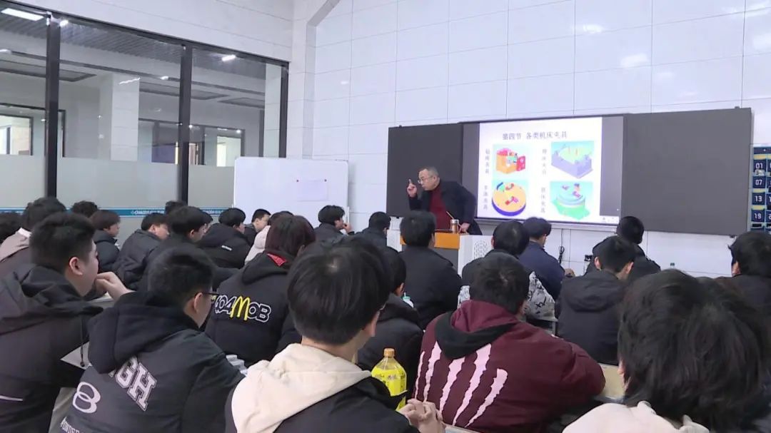 超達(麗水)閥門產(chǎn)業(yè)學(xué)院:教室搬進工廠 課堂設(shè)在車間 超達(麗水)閥門產(chǎn)業(yè)學(xué)院:教室搬進工廠 課堂設(shè)在車間