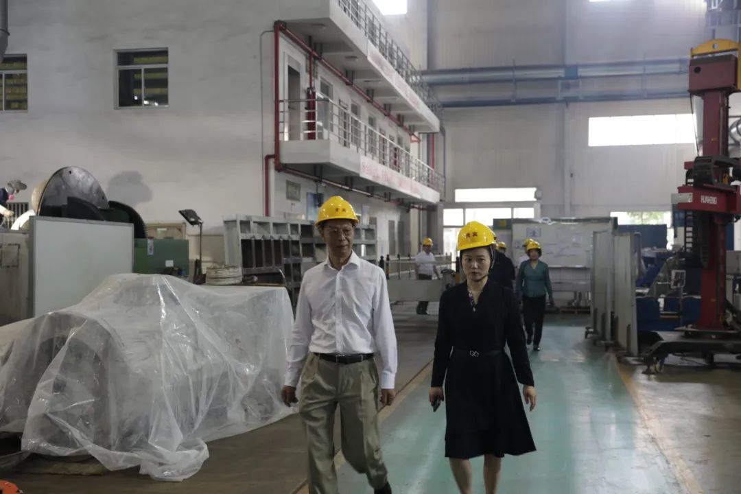 揚州大學蔡穎蔚副校長一行到訪阿波羅機械開展校企合作交流 揚州大學蔡穎蔚副校長一行到訪阿波羅機械開展校企合作交流