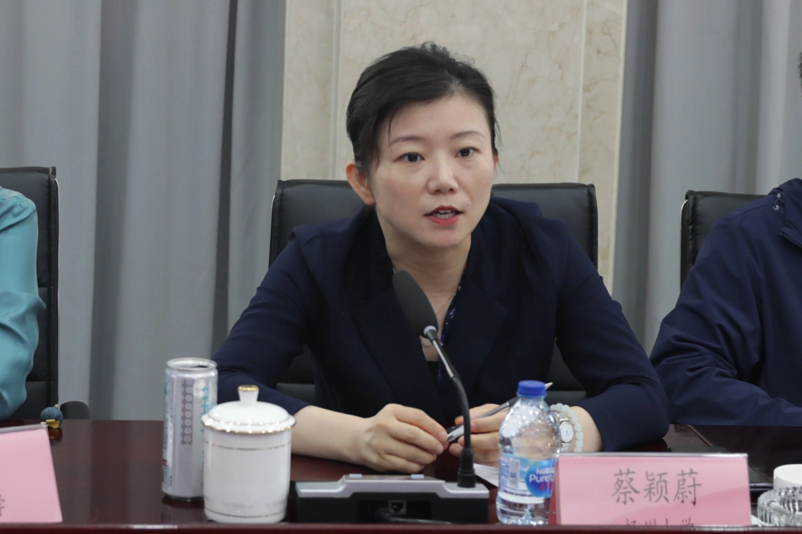 揚州大學蔡穎蔚副校長一行到訪阿波羅機械開展校企合作交流 揚州大學蔡穎蔚副校長一行到訪阿波羅機械開展校企合作交流