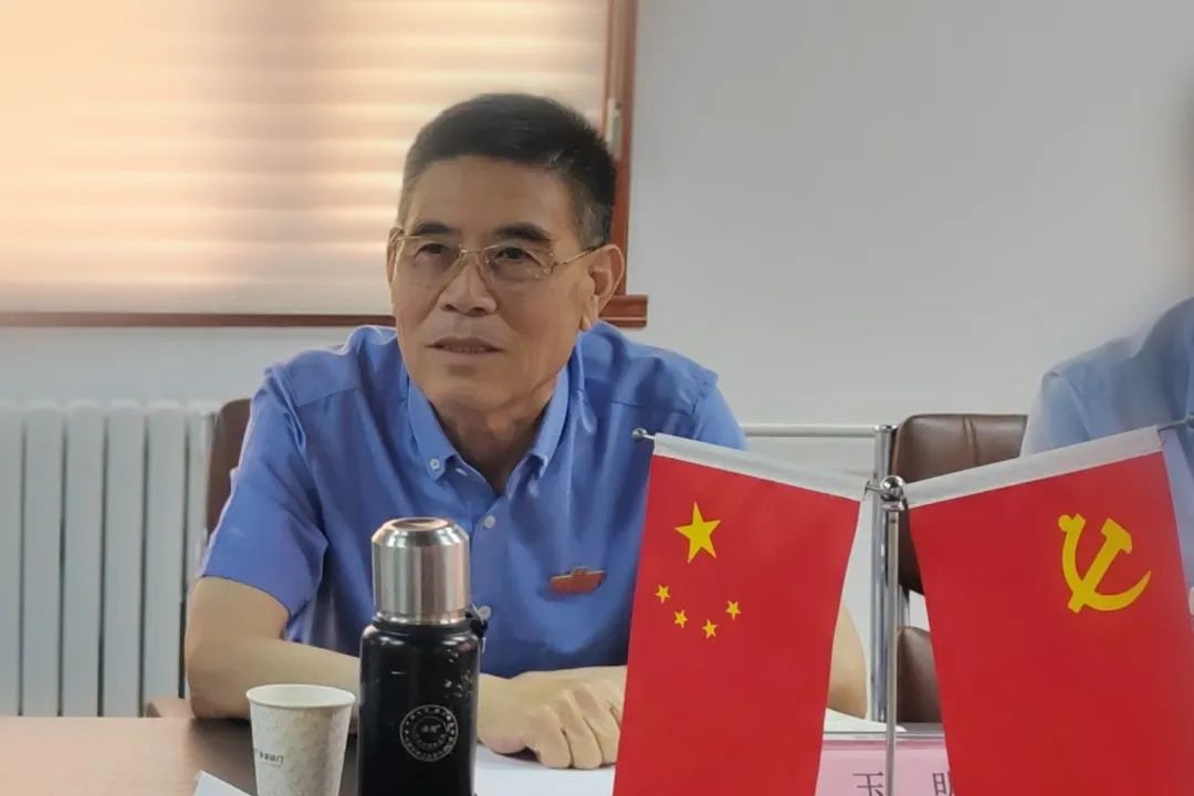 元老會(huì)長(zhǎng)兼專職秘書長(zhǎng)李玉明 元老會(huì)長(zhǎng)兼專職秘書長(zhǎng)李玉明