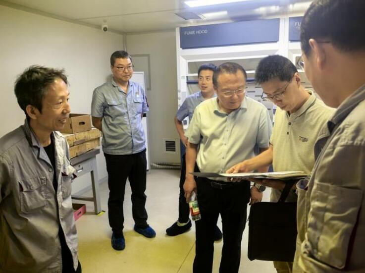 國機精工副總經(jīng)理高元安到軸研所開展安全大檢查 國機精工副總經(jīng)理高元安到軸研所開展安全大檢查