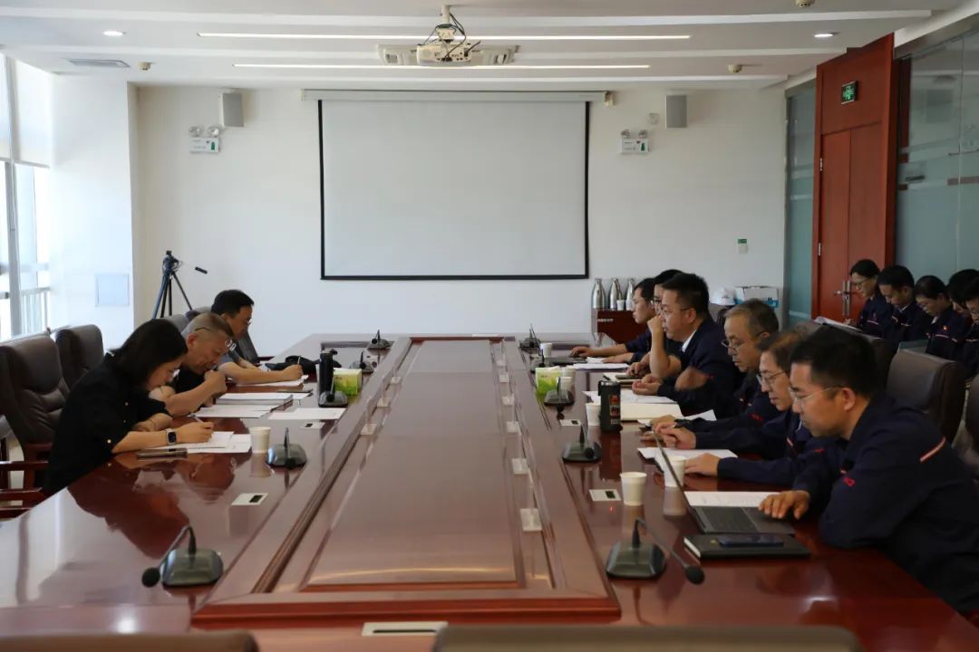 寧國運集團黨委副書記、總經(jīng)理李日龍到西北軸承調(diào)研指導工作 寧國運集團黨委副書記、總經(jīng)理李日龍到西北軸承調(diào)研指導工作